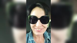 Mil Julie squirts outside
